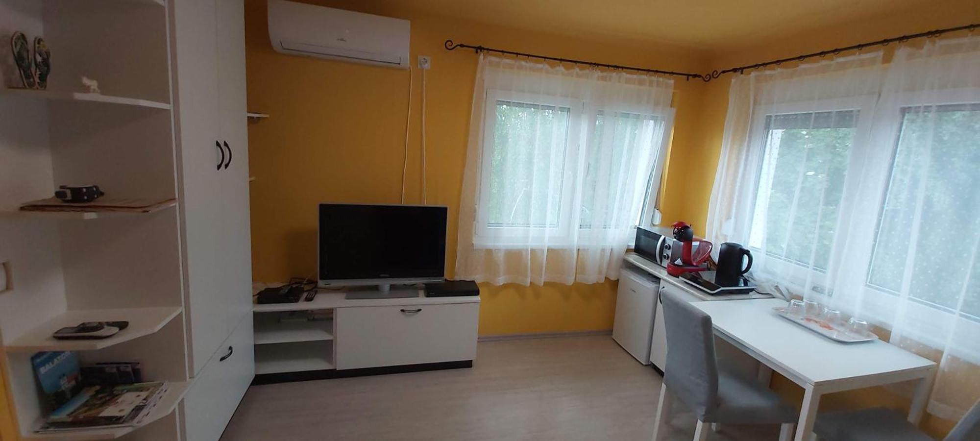 Vidra Apartman- Zamardi Luaran gambar